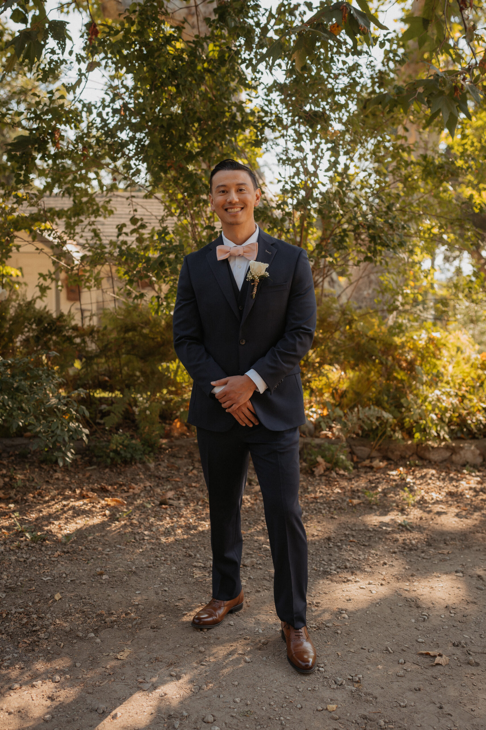 Groom portrait at the homestead in oak glen